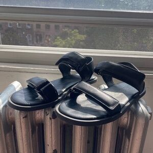 Dear Frances Leo sandal size 36